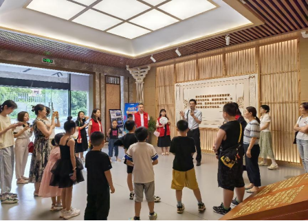 龙8long8，梦想储蓄罐 财商奇妙行—开源证券投教基地联合西安飞天路营业部开展